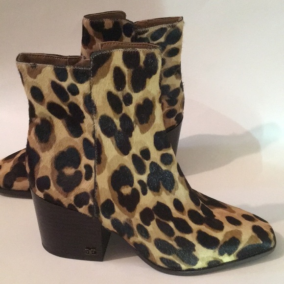 Sam Edelman Calf Hair Animal Print Booties NEW - Picture 2 of 9